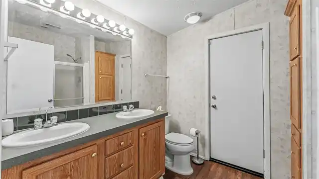 Listing Photo 13