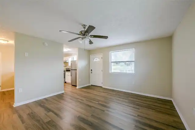 Listing Photo 9