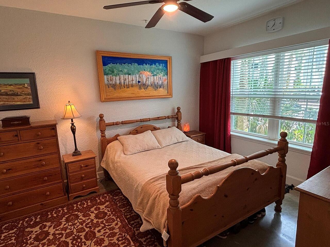 Listing Photo 8