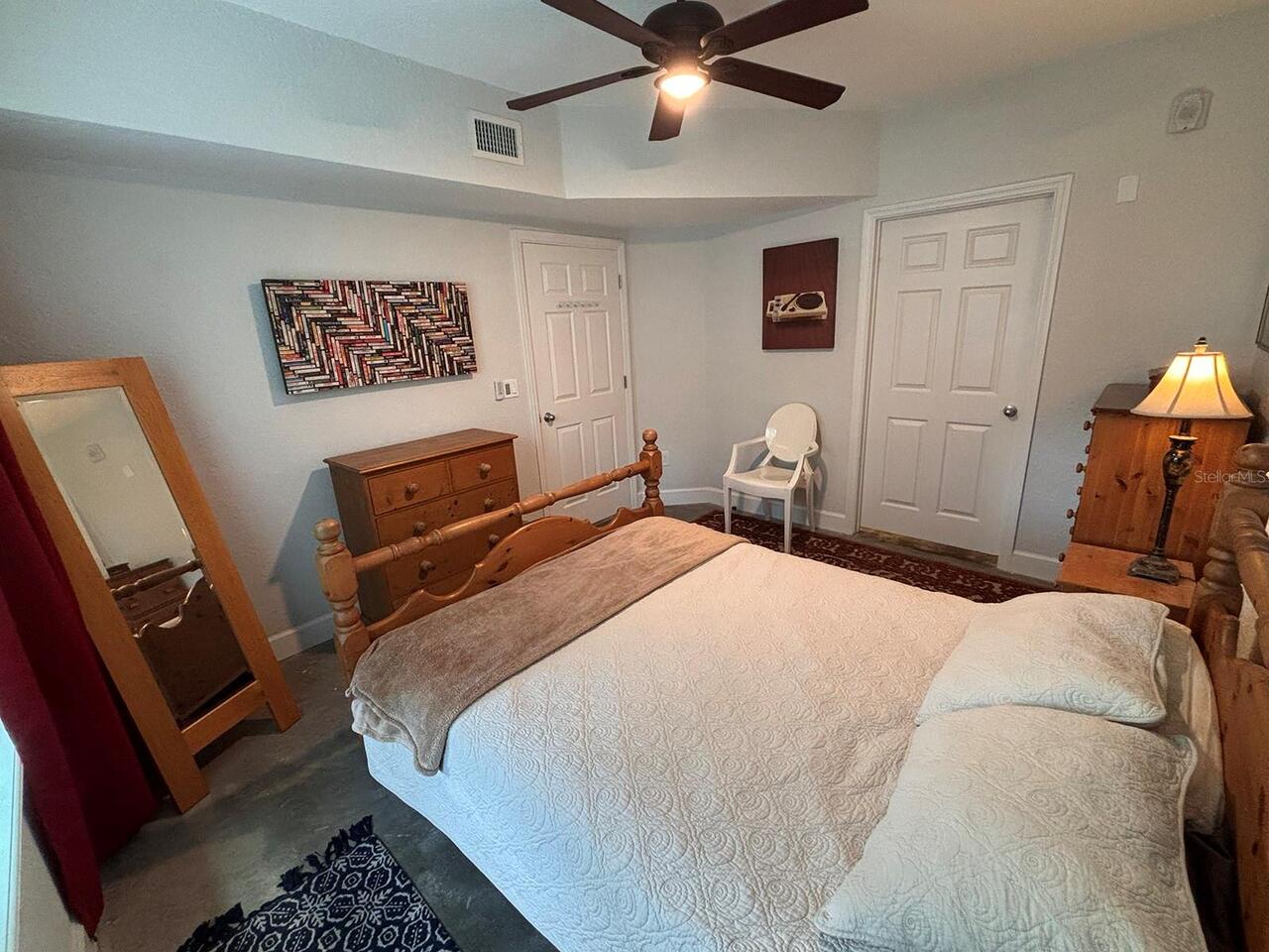 Listing Photo 9