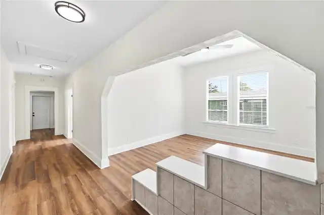 Listing Photo 10