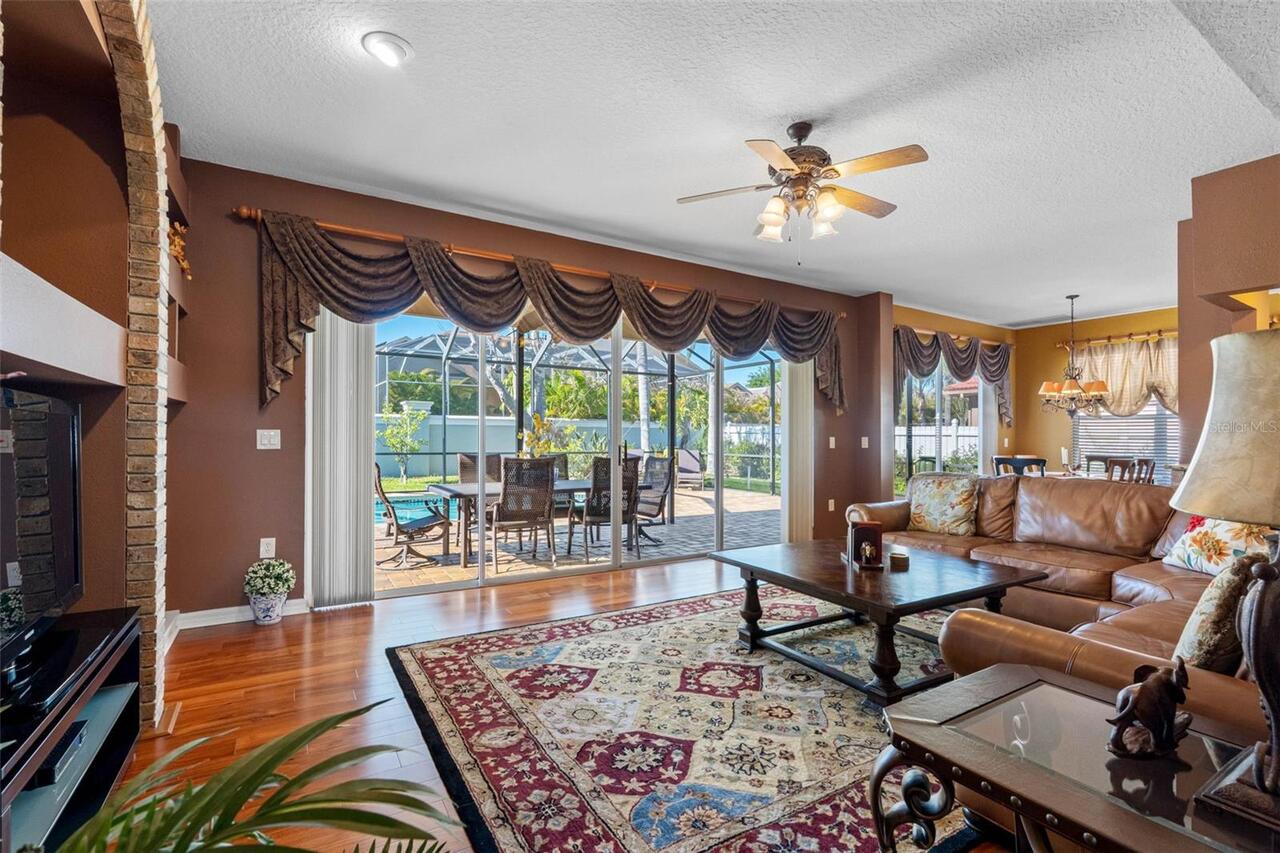 Listing Photo 8