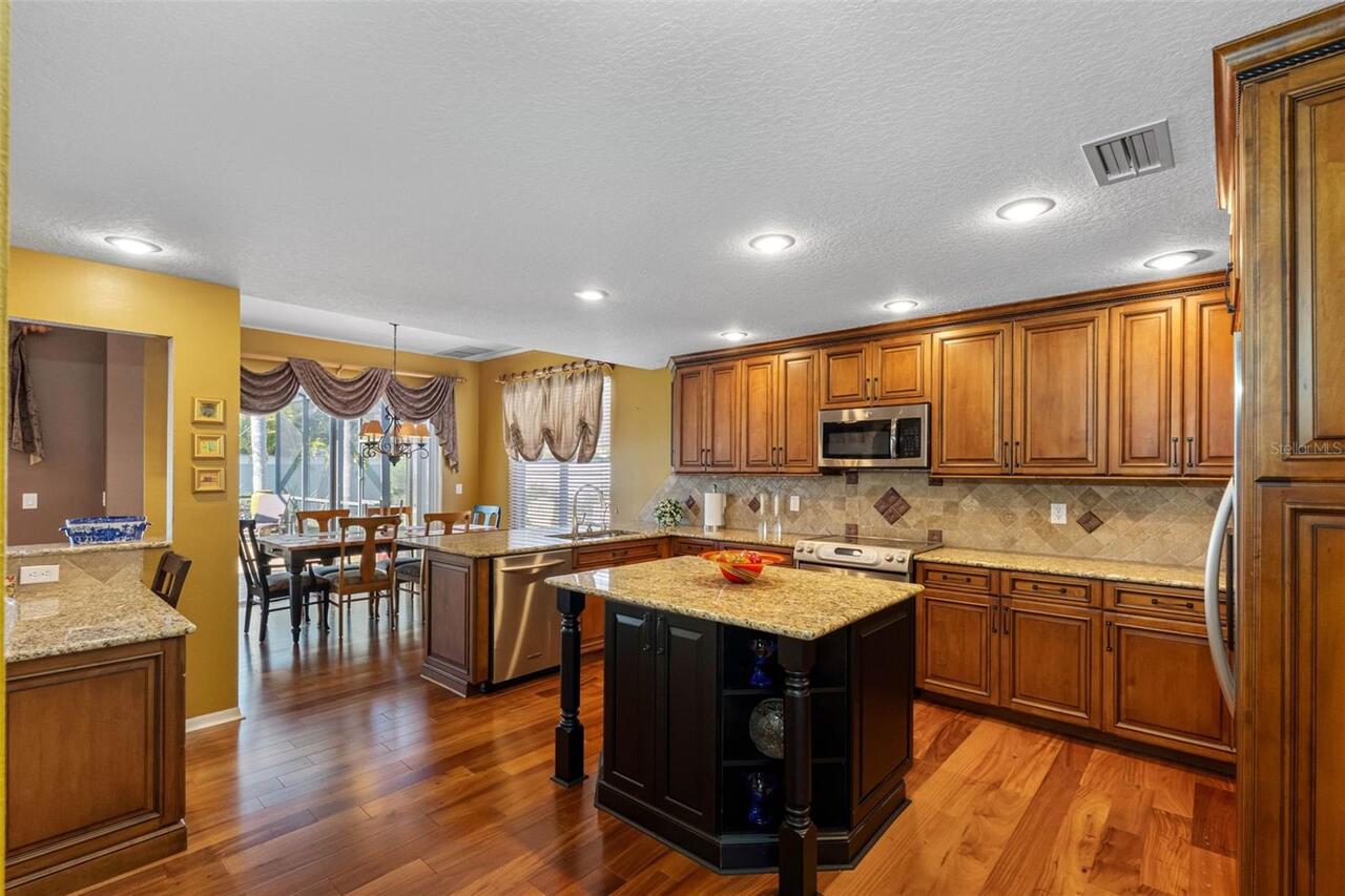 Listing Photo 12