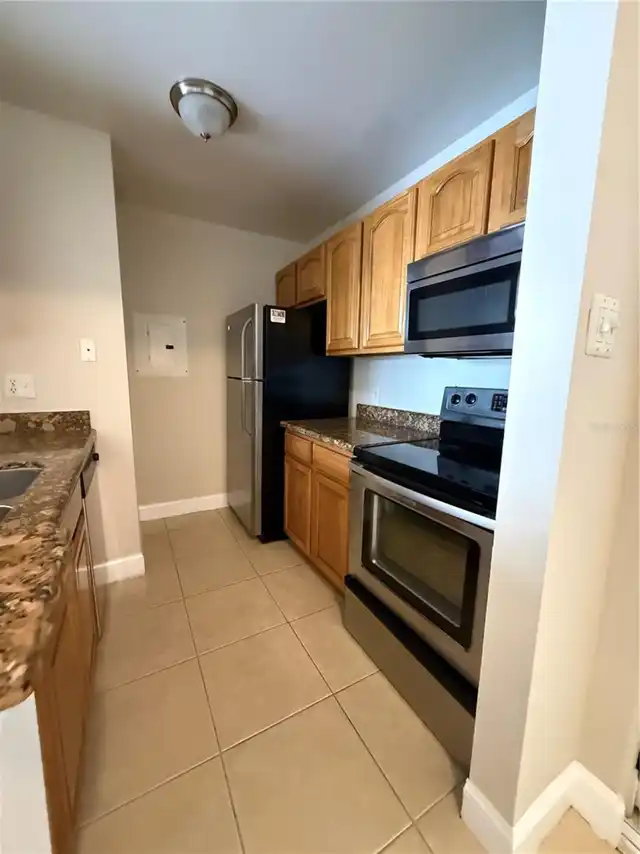 Listing Photo 8
