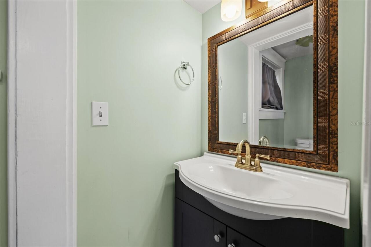 Listing Photo 11