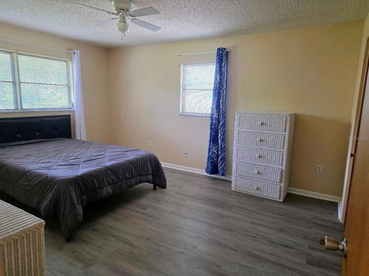 Listing Photo 12
