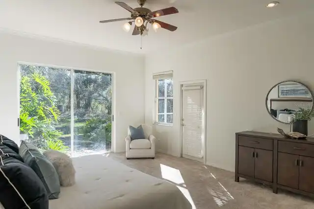 Listing Photo 17