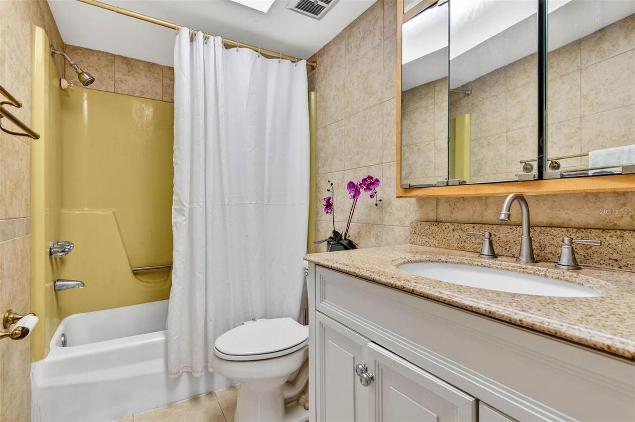 Listing Photo 10