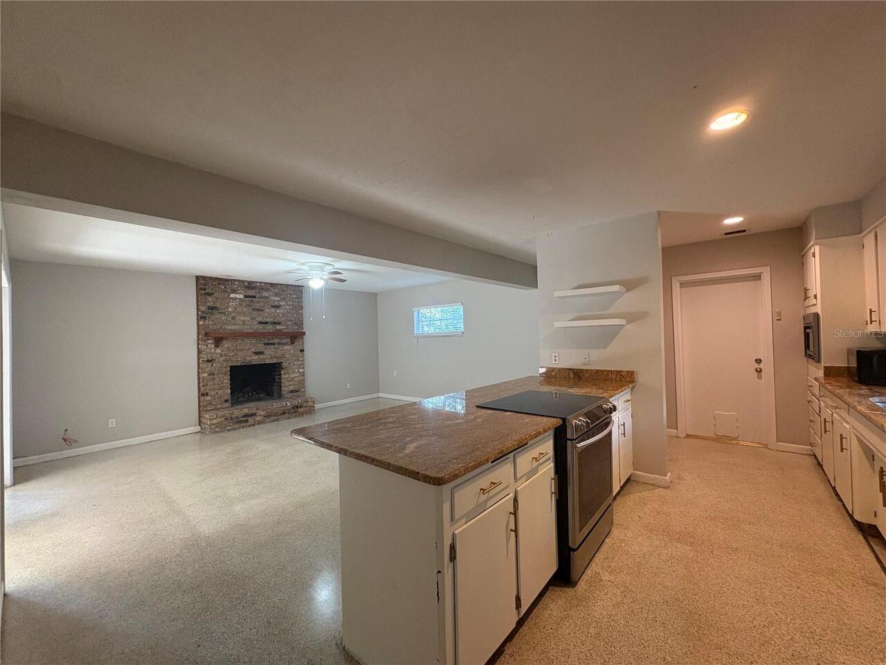 Listing Photo 6