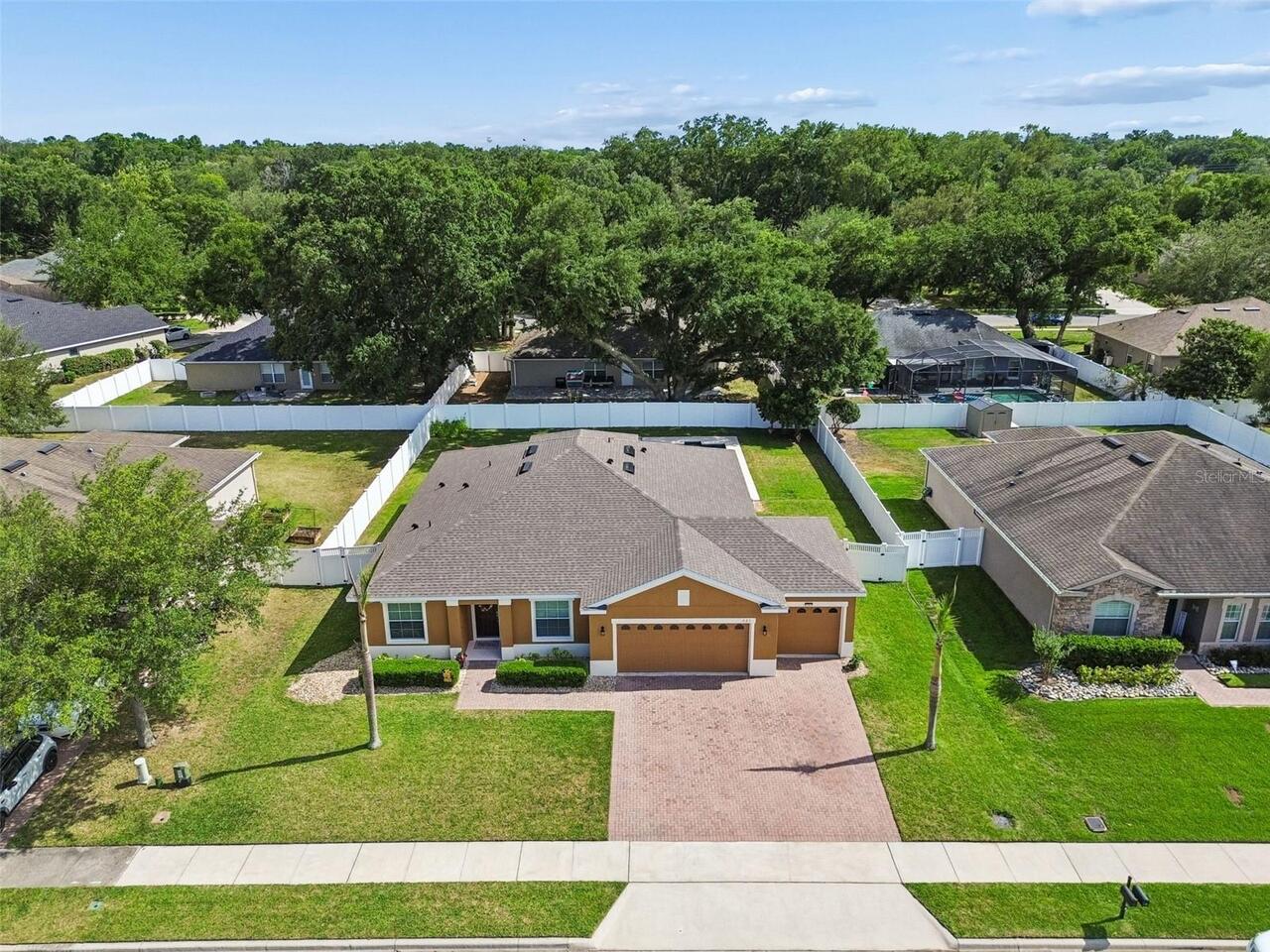 Listing Photo 10