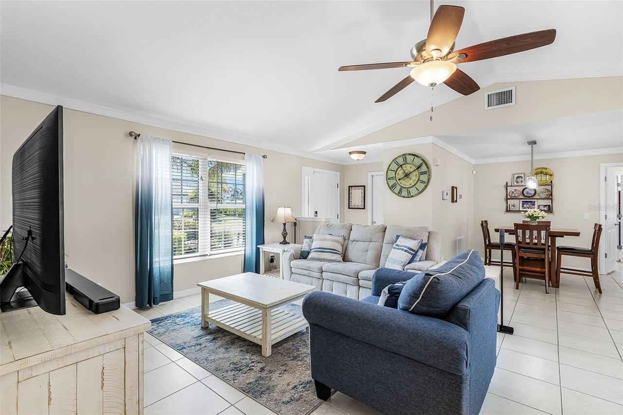 Listing Photo 8