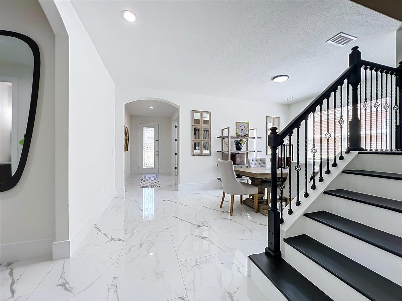 Listing Photo 12