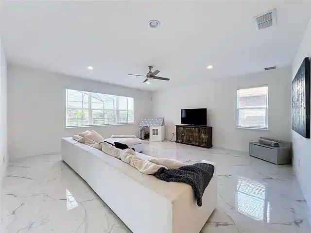 Listing Photo 20