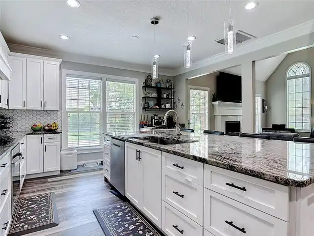 Listing Photo 15