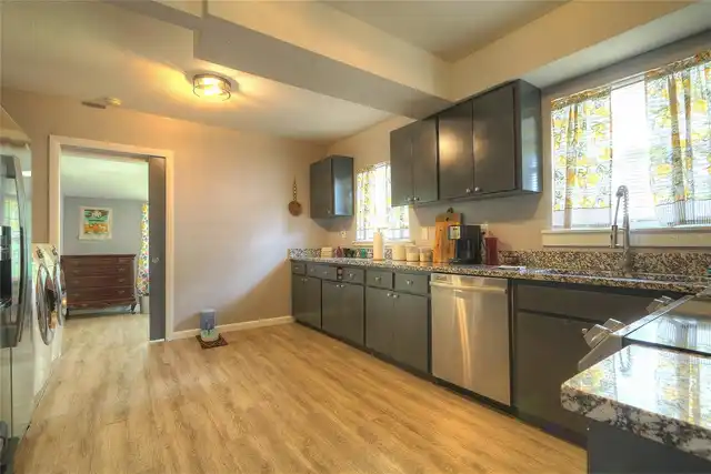 Listing Photo 15