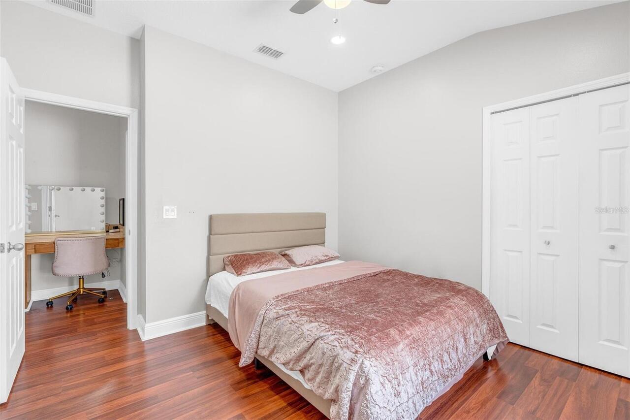 Listing Photo 10
