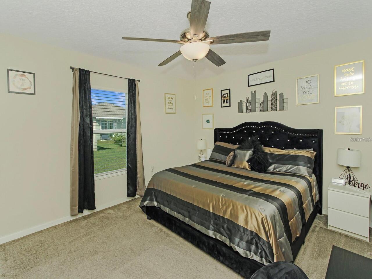 Listing Photo 12