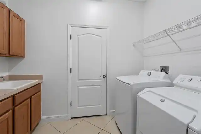 Listing Photo 11