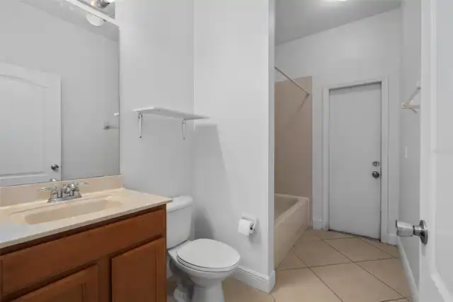 Listing Photo 12