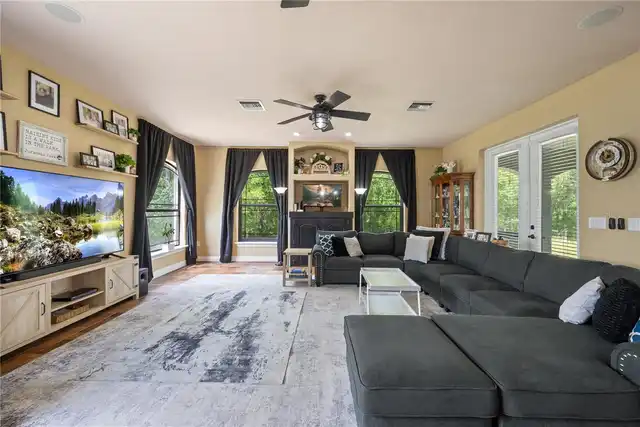 Listing Photo 16