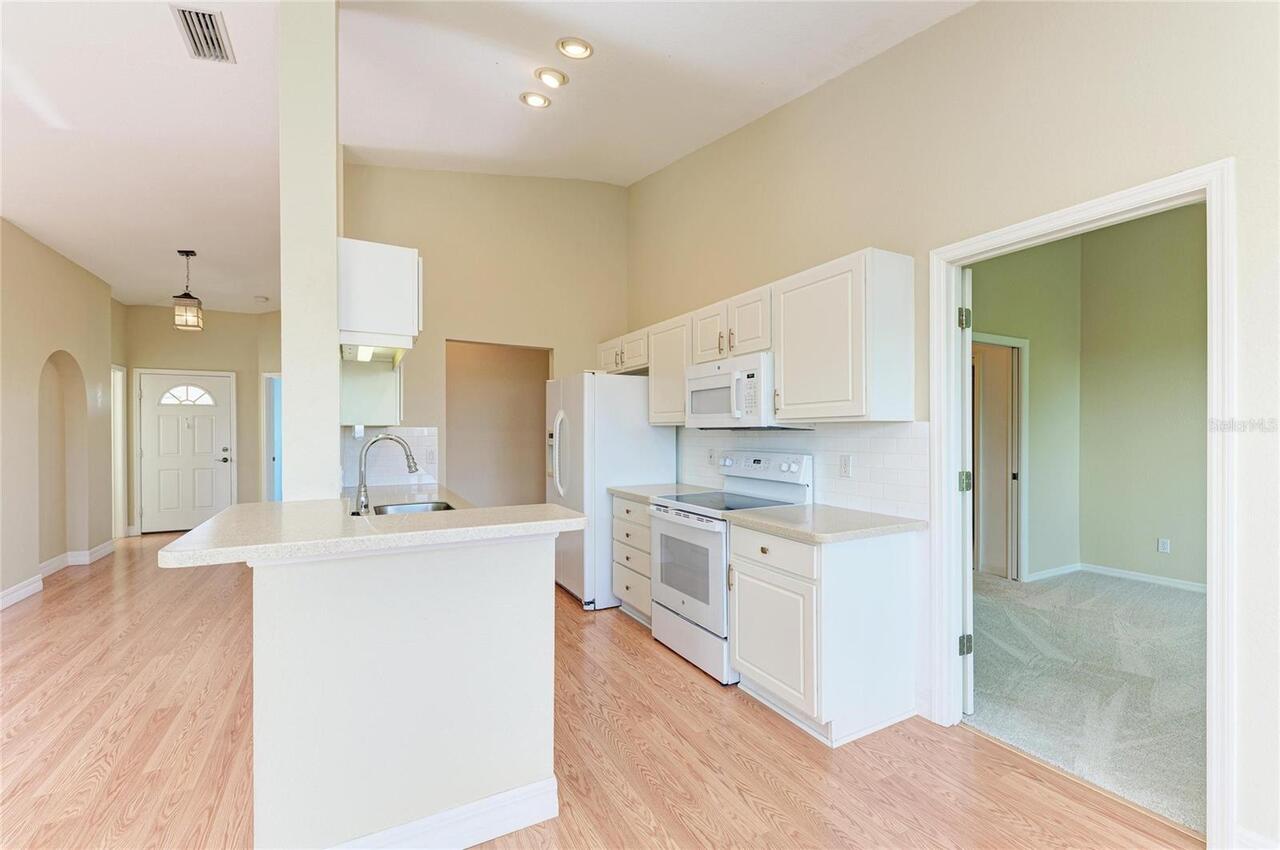 Listing Photo 17