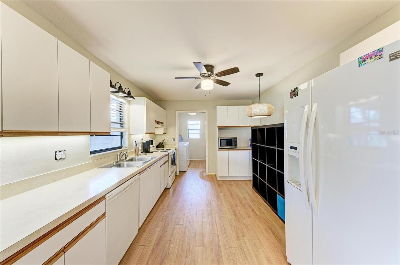 Listing Photo 11