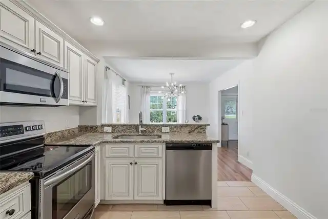 Listing Photo 16