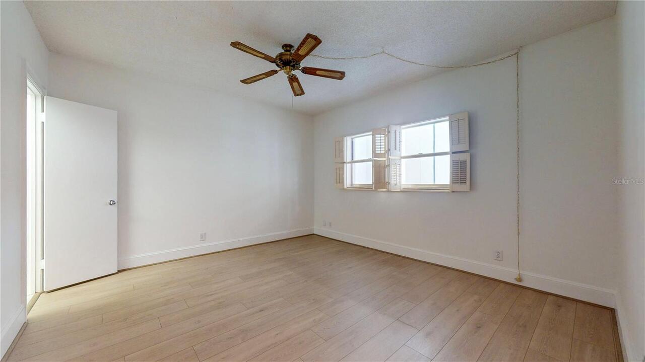 Listing Photo 38