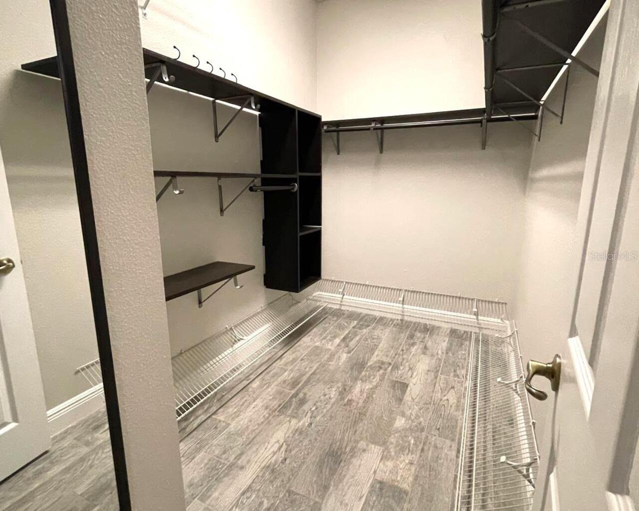 Listing Photo 12