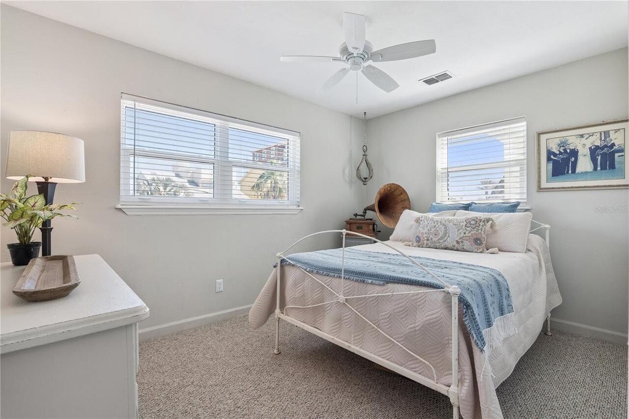 Listing Photo 11