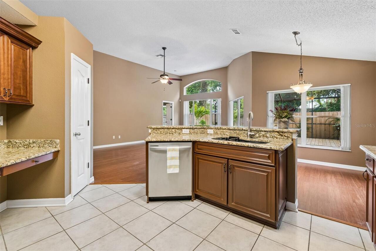 Listing Photo 8
