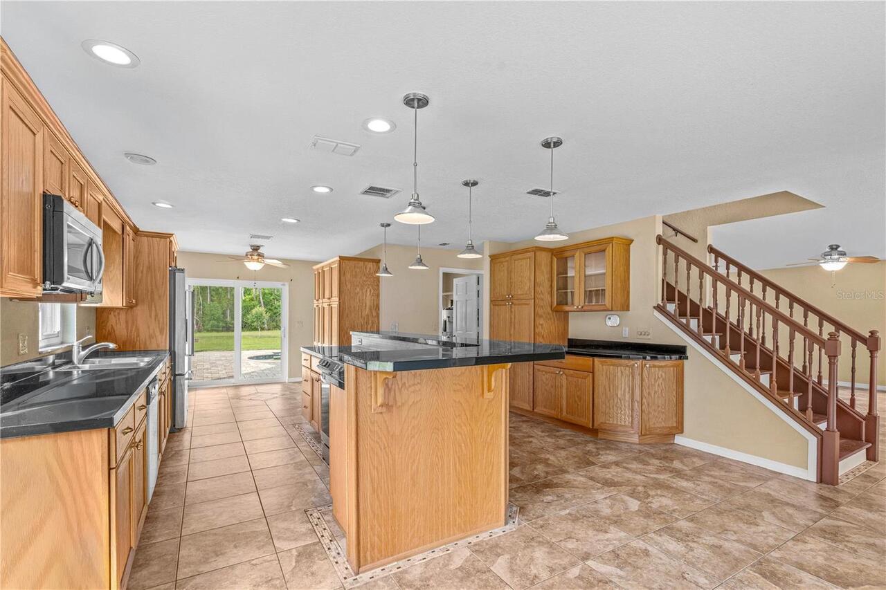 Listing Photo 17
