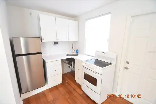 Listing Photo 11