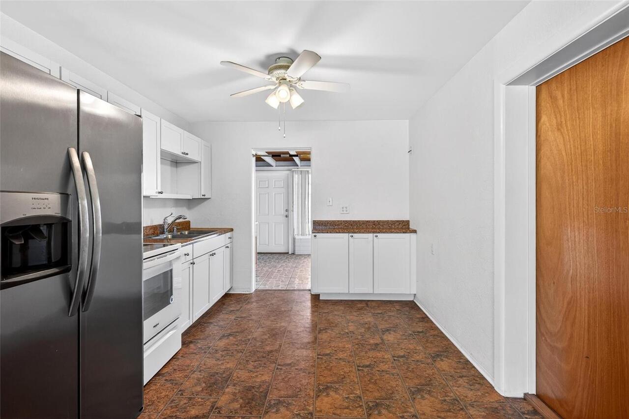 Listing Photo 9