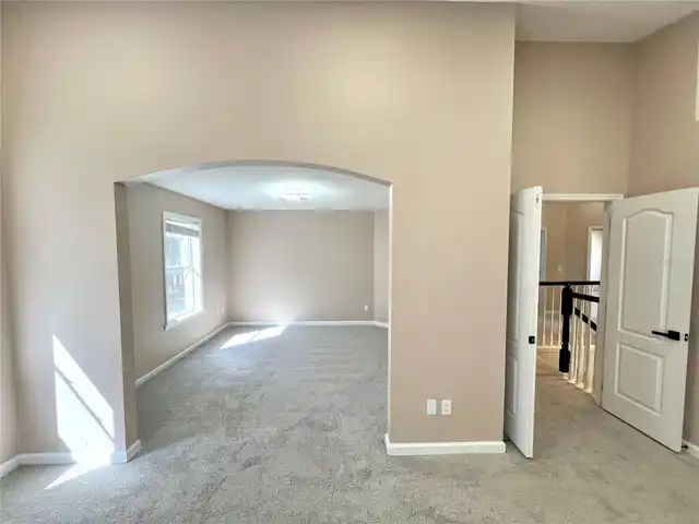 Listing Photo 11