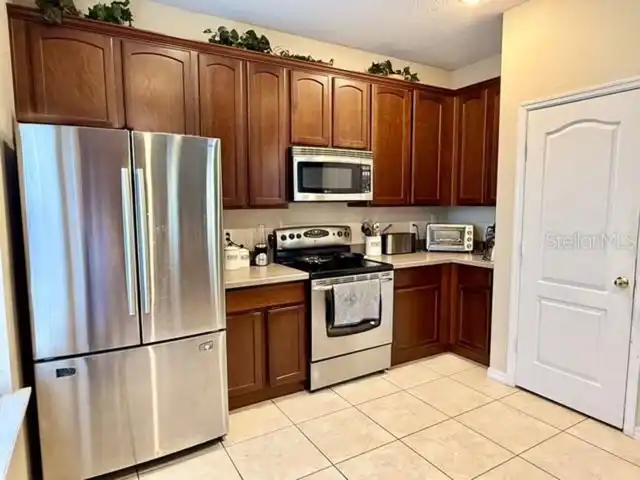 Listing Photo 12