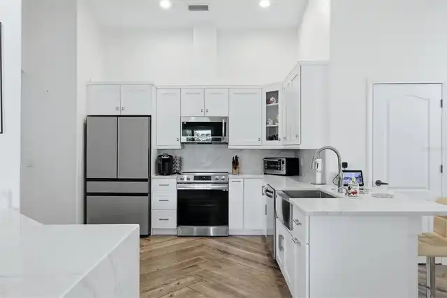 Listing Photo 18