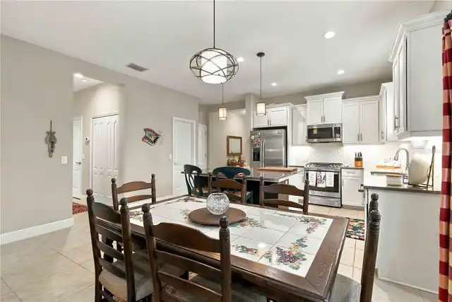 Listing Photo 7