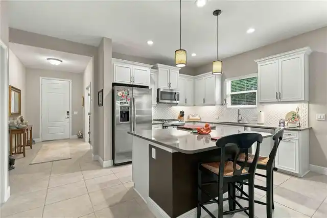 Listing Photo 11