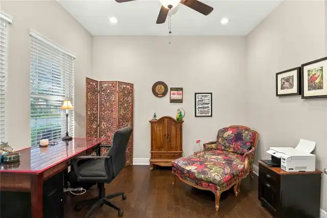 Listing Photo 12