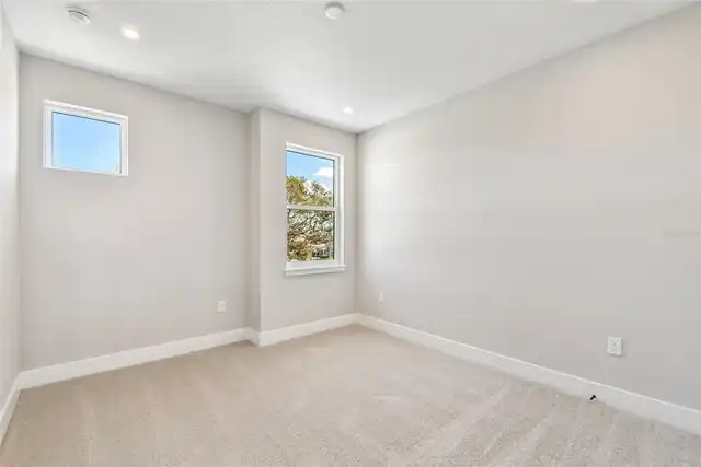 Listing Photo 13