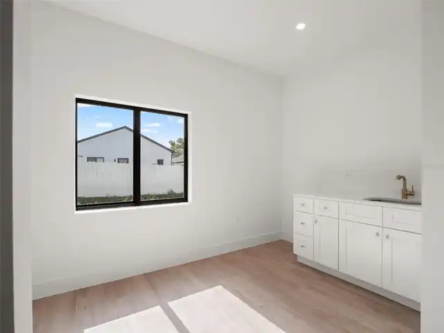 Listing Photo 31