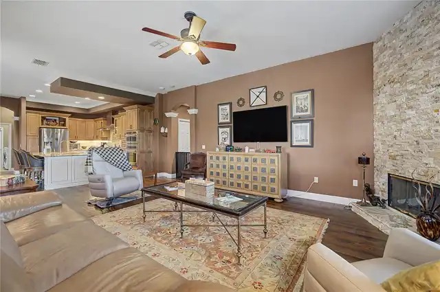Listing Photo 24