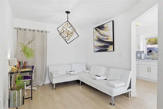 Listing Photo 15