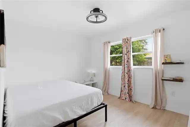 Listing Photo 23