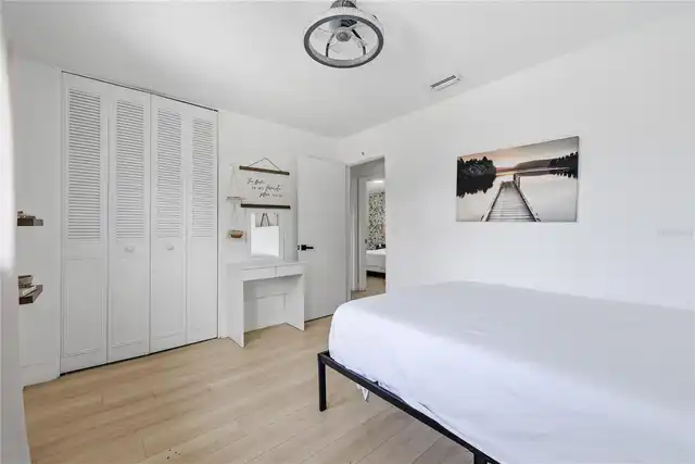 Listing Photo 24