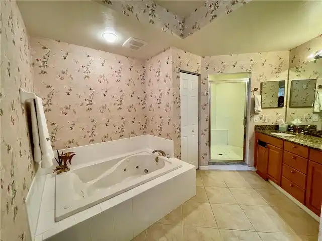 Listing Photo 38