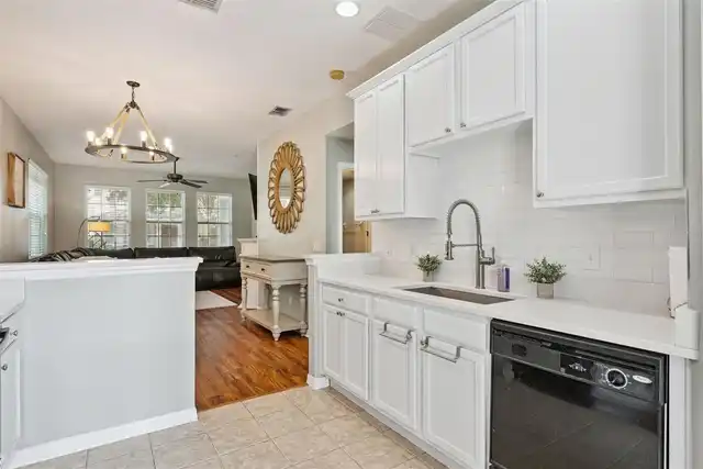Listing Photo 10