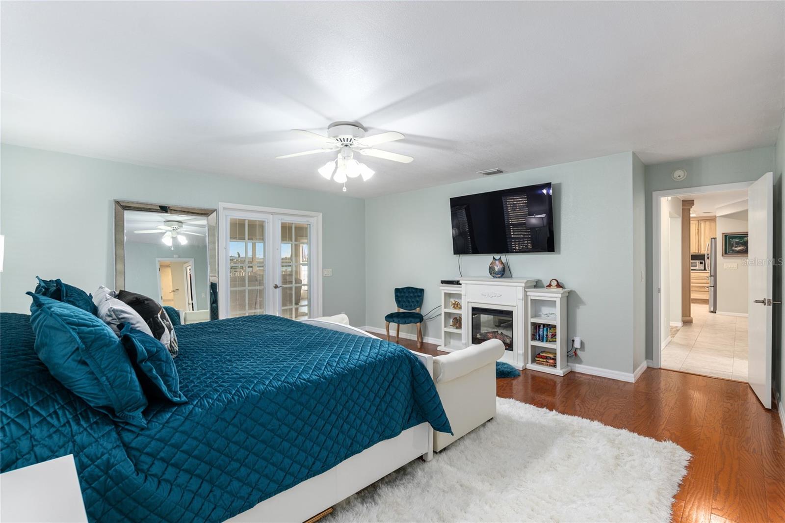Listing Photo 10