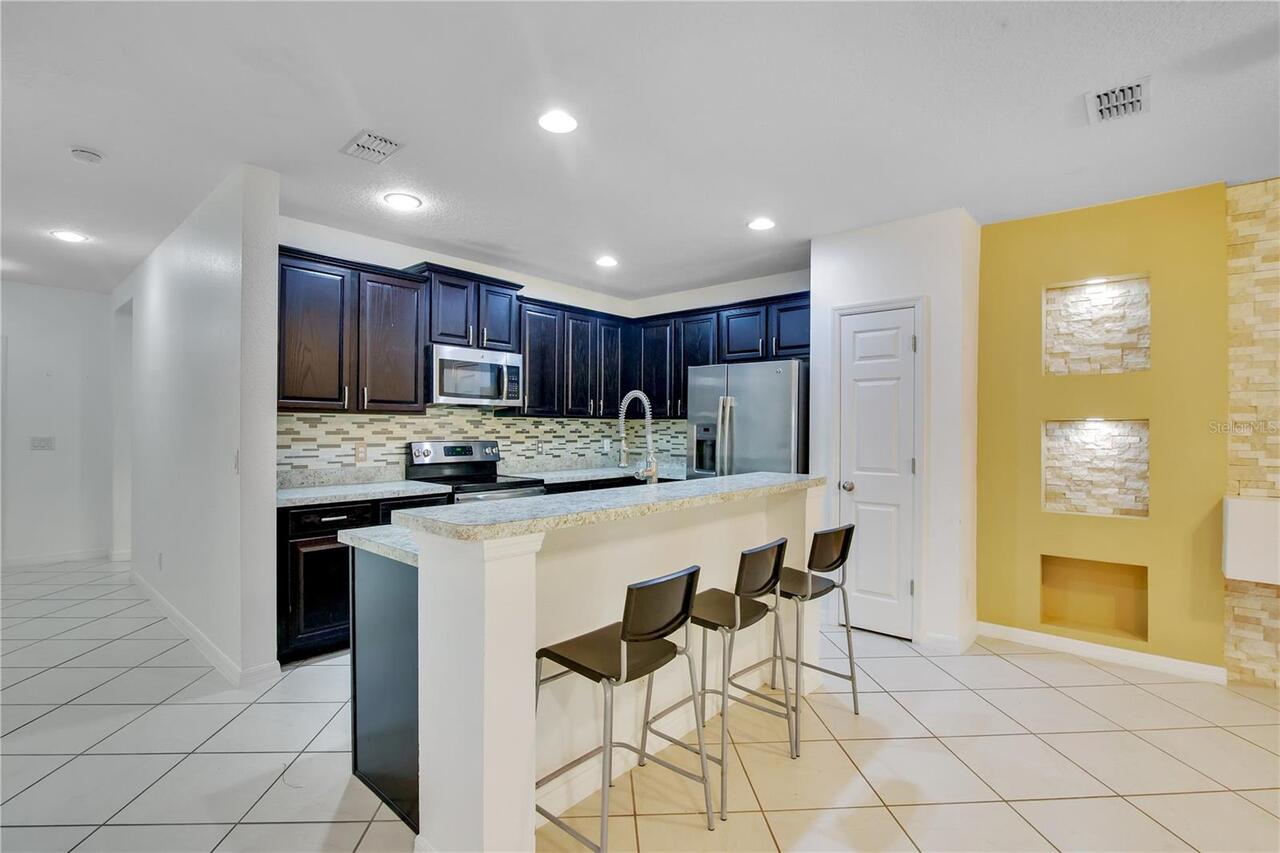 Listing Photo 9